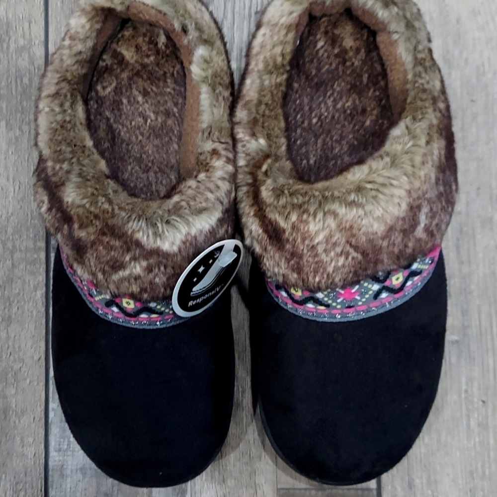 Isotoner slippers ResponsiV / nwt 6.5-7
